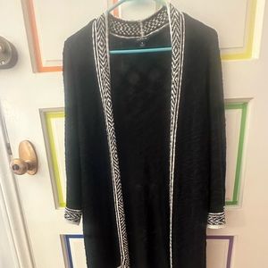 Light weight open mid length cardigan.